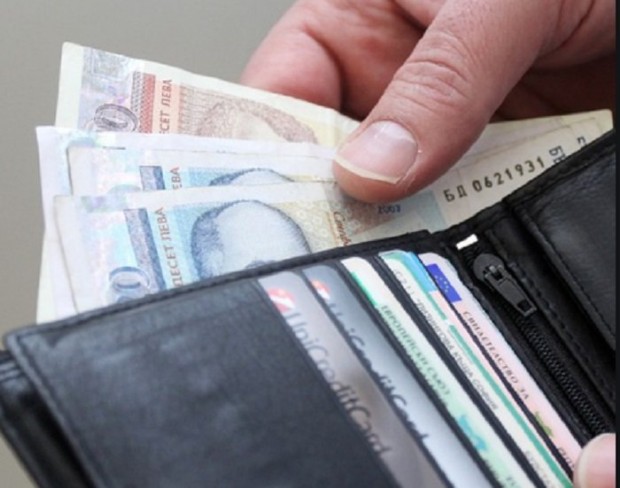 Минималната работна заплата в България да е равна на Заплатата