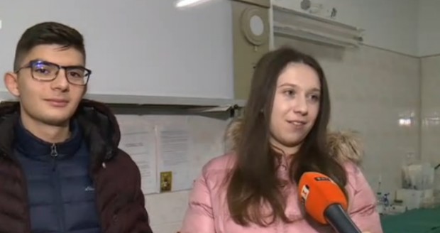 Млади хора дариха специализирана техника и пари на Русенската белодробна