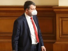 Възможно е службите да поискат имунитета на Делян Пеевски