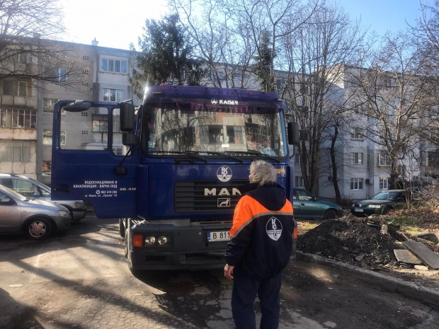 Домоуправител на жилищен вход във Варна изпрати до Varna24.bg коментар
