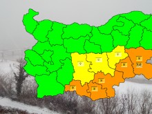 Оранжеви и жълти кодове, вещаят обилни снеговалежи