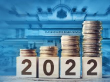 Икономист: Бюджет 2022 прилича на кредитна карта без лимит