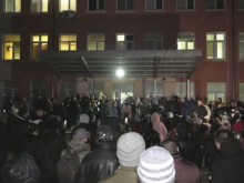 Протест във Враца: Възмущение, безсилие и нетърпимост след случая с починалата жена