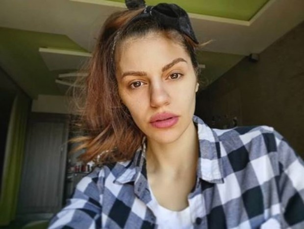 Красивата и талантлива певица Михаела Филева сподели с последователите си