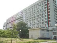 Мъж скочи от един от високите етажи на Университетска болница и почина