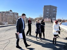 Областната управа на Пловдив иска соларна централа за собствени нужди