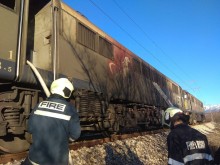 Горящ локомотив близо до Пловдив вдигна на крак три екипа огнеборци