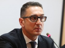 Шефът на БАИ: Агенцията за инвестиции не издава визи за чужденци