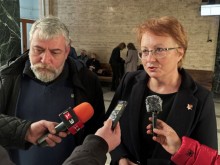 Заличиха умишлено стенопис в училище