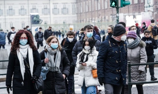 Правителството на Италия отмени задължението за носене на маски на