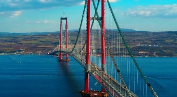 Новият мост над пролива Дарданели в Турция е на 99 процента