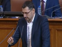 Лют скандал в парламента между Иван Тотев и премиера