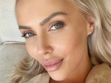 Помните ли Жаси от "Сделка или не"? Прикова погледите с това, което направи