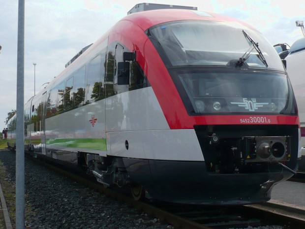 България планира да закупи 62 нови влака. Предложението попада в