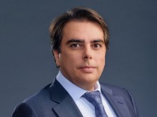 Асен Василев заминава за САЩ