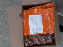 Хванаха български тираджия да прекарва подправки за месо и колбаси от Испания в голямо количество