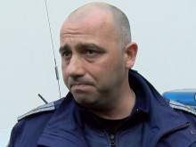 Полицаят, спасил детенце: Прецених, че трябва да действам веднага