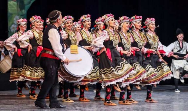 Държавният фолклорен ансамбъл Филип Кутев празнува 70 ата си годишнина с