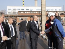 Президентът посети стратегически завод до Пловдив