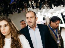Кандидат-зетят на президента се оказа шампион по мотоциклетизъм, пада си и по бокса