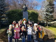 Децата на ЧДГ "Вълшебство" с почит към великия син на България