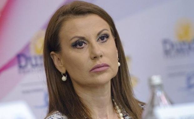 Президентът на Българската федерация по художествена гимнастика Илиана Раева използва