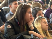 Студентите се връщат в университетите