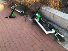 Електрически тротинетки са били потрошени в центъра на Пловдив