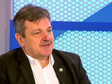 Д-р Симидчиев: Говори се, че "Омикрон" протича леко и хората се отпуснаха