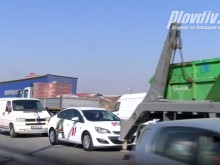 Тежък сблъсък на Околовръстното! Шофьор: Има размазан Range Rover без предница