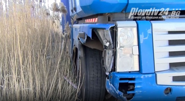 Джип и камион са катастрофирали на Околовръстния път на Пловдив
