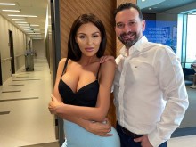Моника Валериева се подложи на сериозна интервенция. Коментар: Пак отзад е пипано