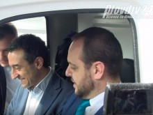 Министри подкараха български електрокамион в Пловдив