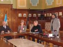 Подаряват приказка на децата от домовете и "Столипиново"