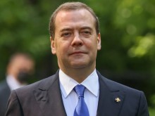 Медведев за спирането на "Северен поток 2":  Добре дошли в свят с газ за 2000 евро