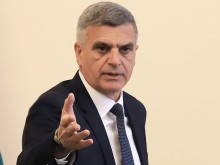 Политици срещу Стефан Янев: Този човек трябва да бъде свален от поста му и да заминава доброволец на страната на Путин