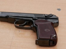 Бургазлия се застреля в главата