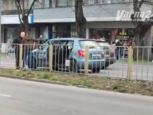 Отново агресия срещу млад шофьор: Леке, мъжкар ли си? Ще ти взема книжката и ще я накъсам!