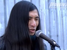 Никога не сте чували любими на милиони български песни, изсвирени по този начин