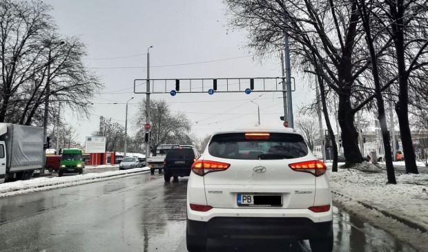 Светофари в различни части на Пловдив тази сутрин не работят