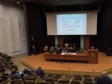 Съветници от "Възраждане" поискаха отваряне на въздушното ни пространство за руски самолети, за да спасим сезона