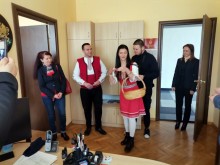 Украинските студенти, обучаващи се в УХТ, ще бъдат освободени от такси за общежитията