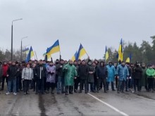 Жива верига спря руските сили пред АЕЦ "Запорожка"
