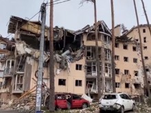 Видео показва последиците от обстрела на украински град