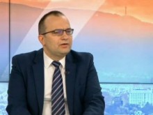 Мартин Димитров: Не е добре да се удължава мораториума за цените на битовия ток