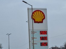 Експерт: На магистралата най-високите цени на горивата бяха около 2.80 лв., в малки населени места минаха 3 лева