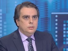 Асен Василев говори за паниката около цената на горивата