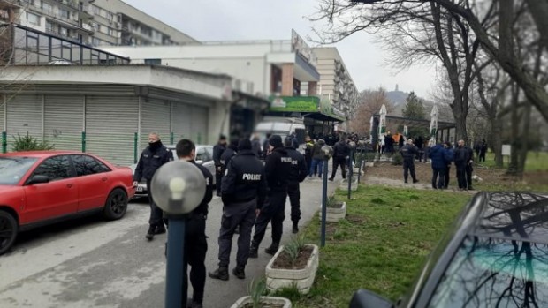 Осем привърженици на футболен клуб Ботев Пловдив са били задържани