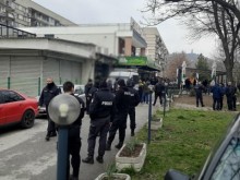 8 ботевисти са арестувани за екшъна с шофьорката, освен бита жената е и с открадната чанта