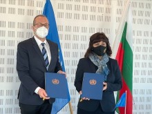 Сербезова подписа важен документ със СЗО
